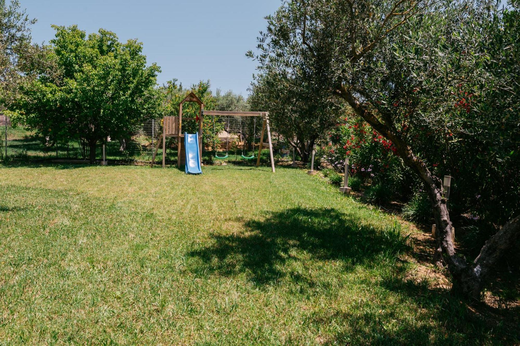 Olvini Villa Galatas  Bagian luar foto
